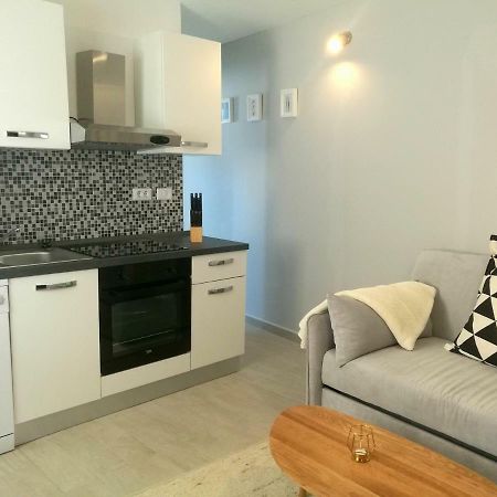 Apartment Seashell Sisan Exterior photo